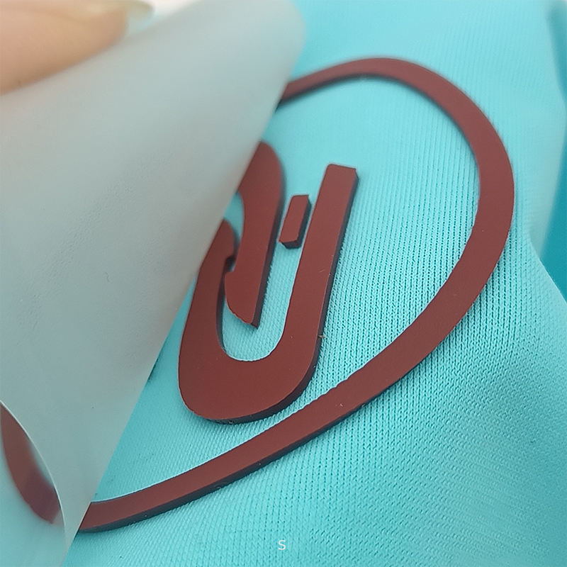 High Quality Custom Labels: Gold Tagless