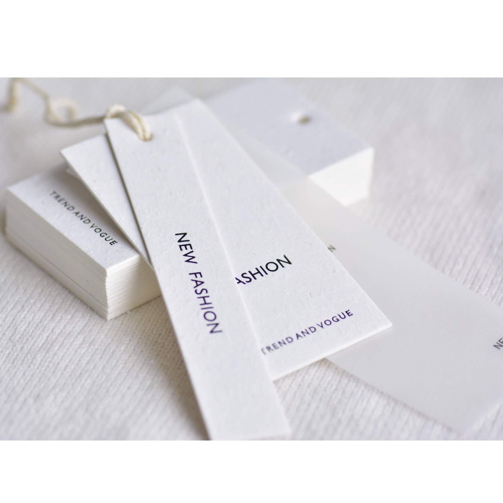Custom branded clothing tags clothing hang tags with rope